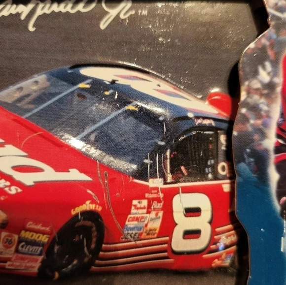 New In Box Dale Earnahrdt Jr #8 Tin with 2‎ Playing Card Decks - Picture 3 of 3